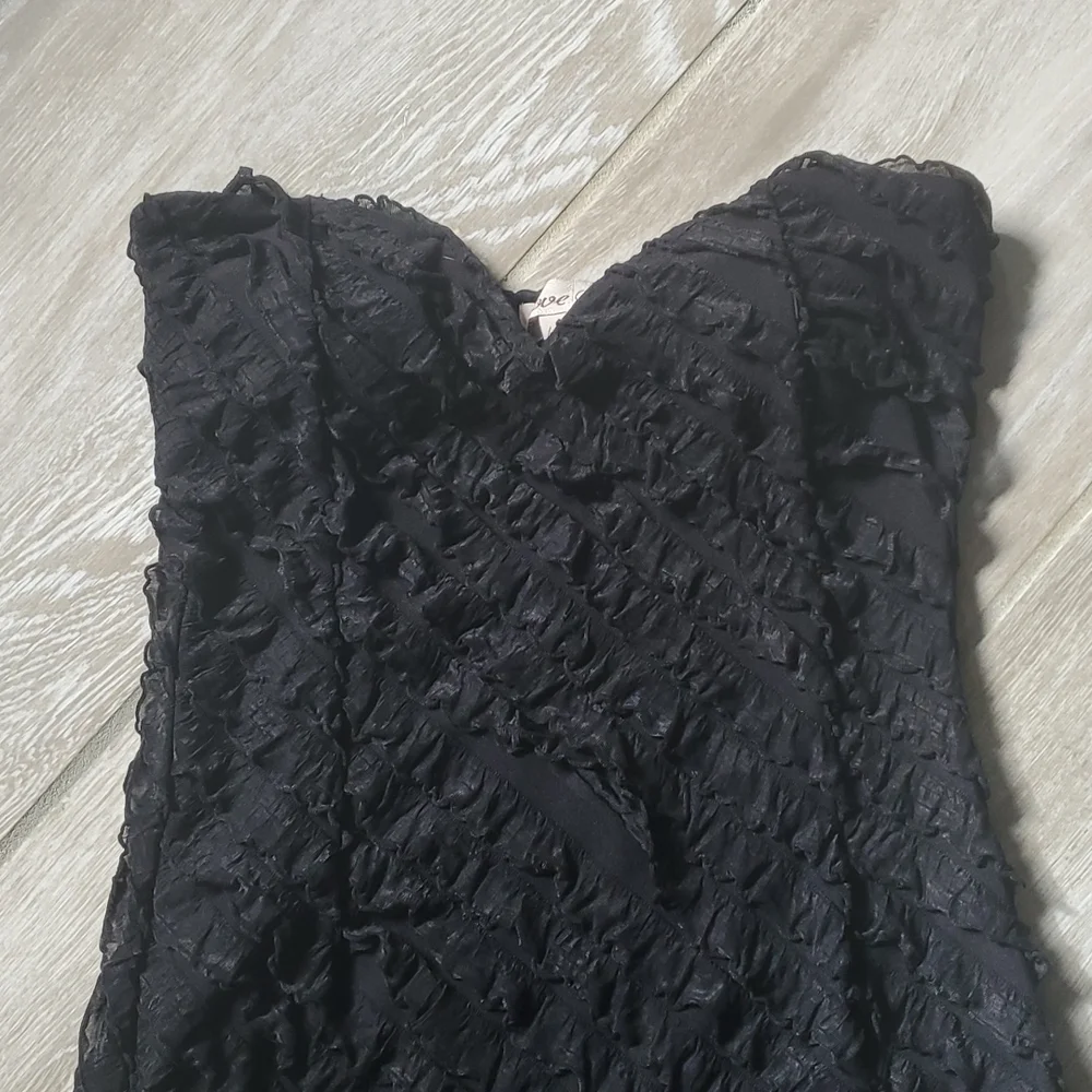 Love Notes Ruffle Bodycon Strapless Dress - Picture 7 of 10